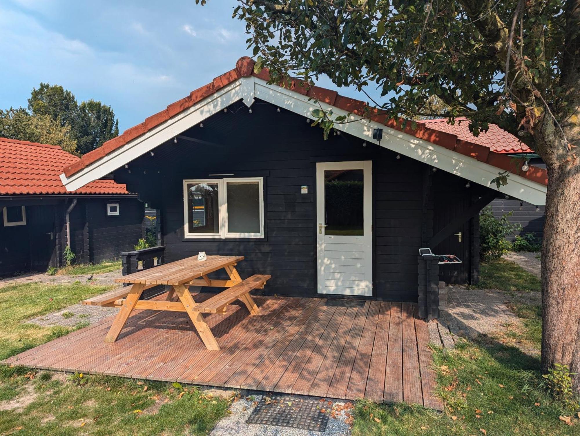 The Bee - Trekkershuts & Apartment Opperdoes ภายนอก รูปภาพ
