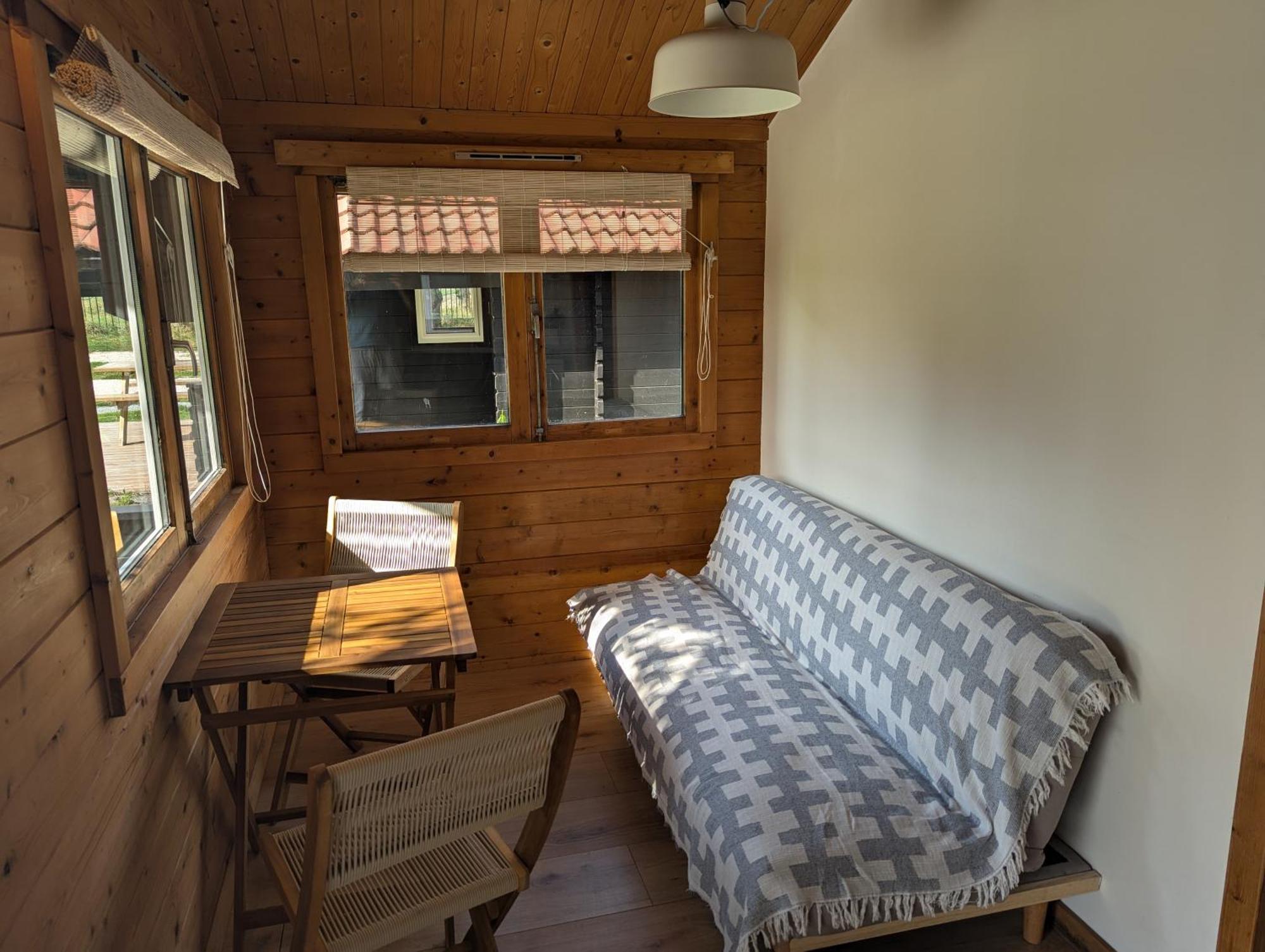 The Bee - Trekkershuts & Apartment Opperdoes ภายนอก รูปภาพ